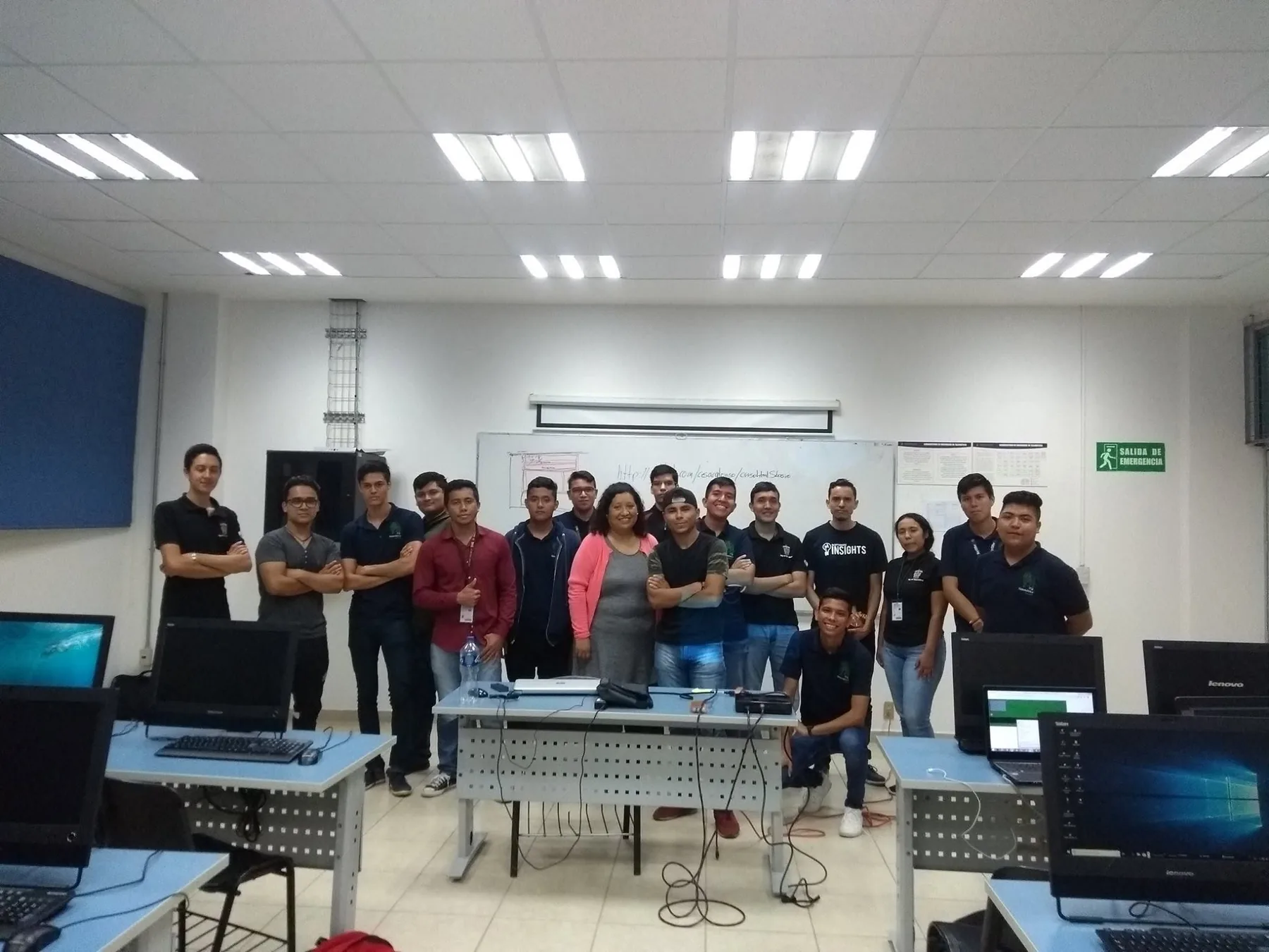 Grupo en taller ponencia CUSur